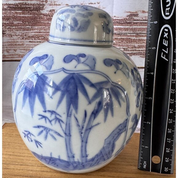 VTG Oriental Ceramic Potiche Vase/Ginger Jar White/Lt Blue Hand Painted Bamboo - Picture 8 of 10